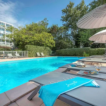 Mercure 4*